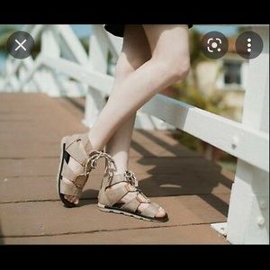 BNWOT Sorel Torpeda gladiator sandals tan
